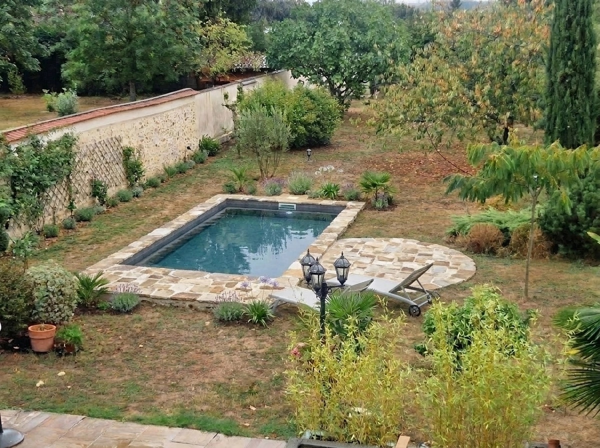 Yard design in no_style style — photo by GenRoom AI
