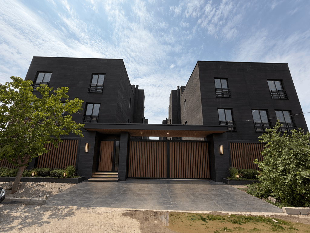 Tudor Facade Facade design — facade photo by GenRoom AI