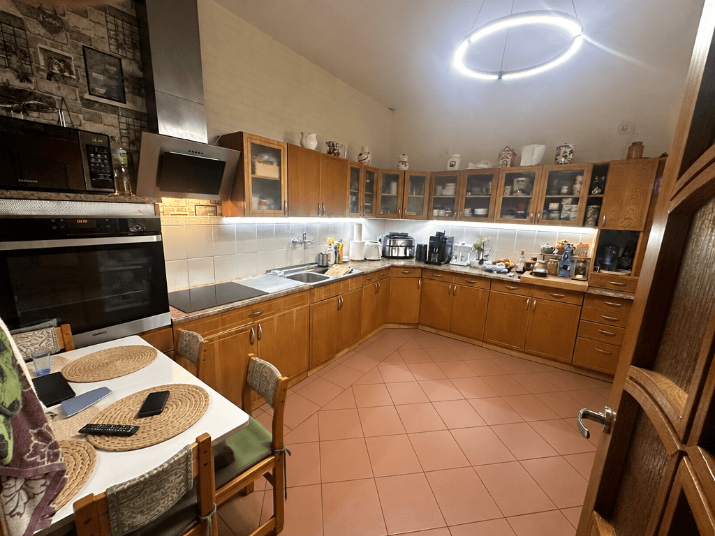 Contemporary Kitchen design — interior photo by GenRoom AI