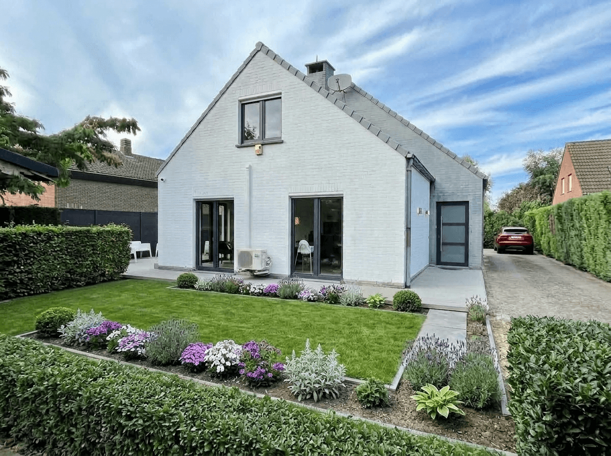 Yard design in no_style style — photo by GenRoom AI