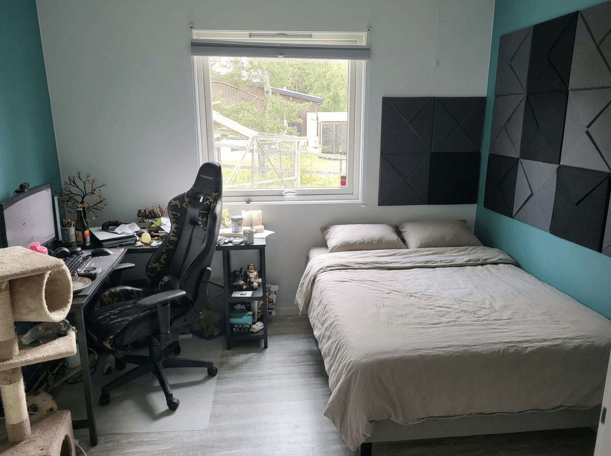 Design d'interni in stile Blacktec — Camera da letto di GenRoom AI