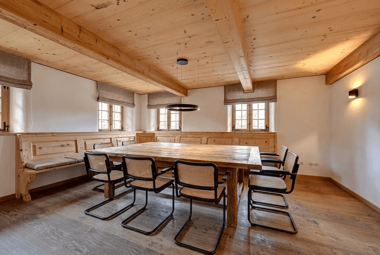 التصميم الداخلي بنمط Loft / Industrial — dining_room من GenRoom AI