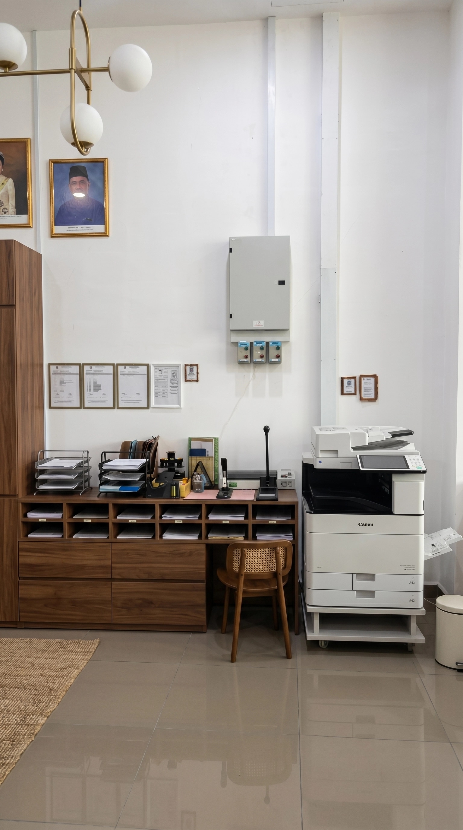 Office interior in Mid-Century Modern style — photo by GenRoom AI