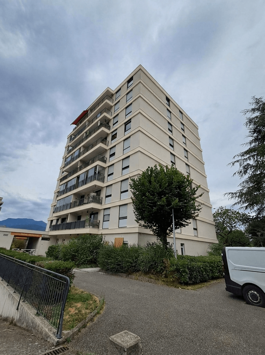 Design de façade en style Classic Facade — Façade par GenRoom AI