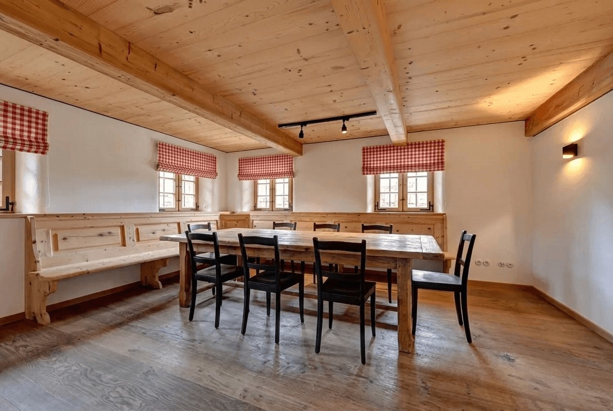 التصميم الداخلي بنمط Loft / Industrial — dining_room من GenRoom AI