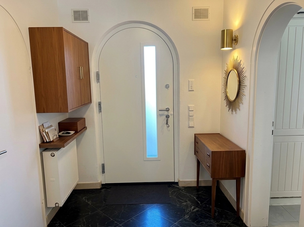 Hallway interior in no_style style — photo by GenRoom AI