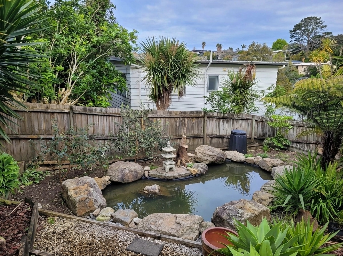 Návrh krajiny ve stylu Japanese Garden styl — Dvůr od GenRoom AI