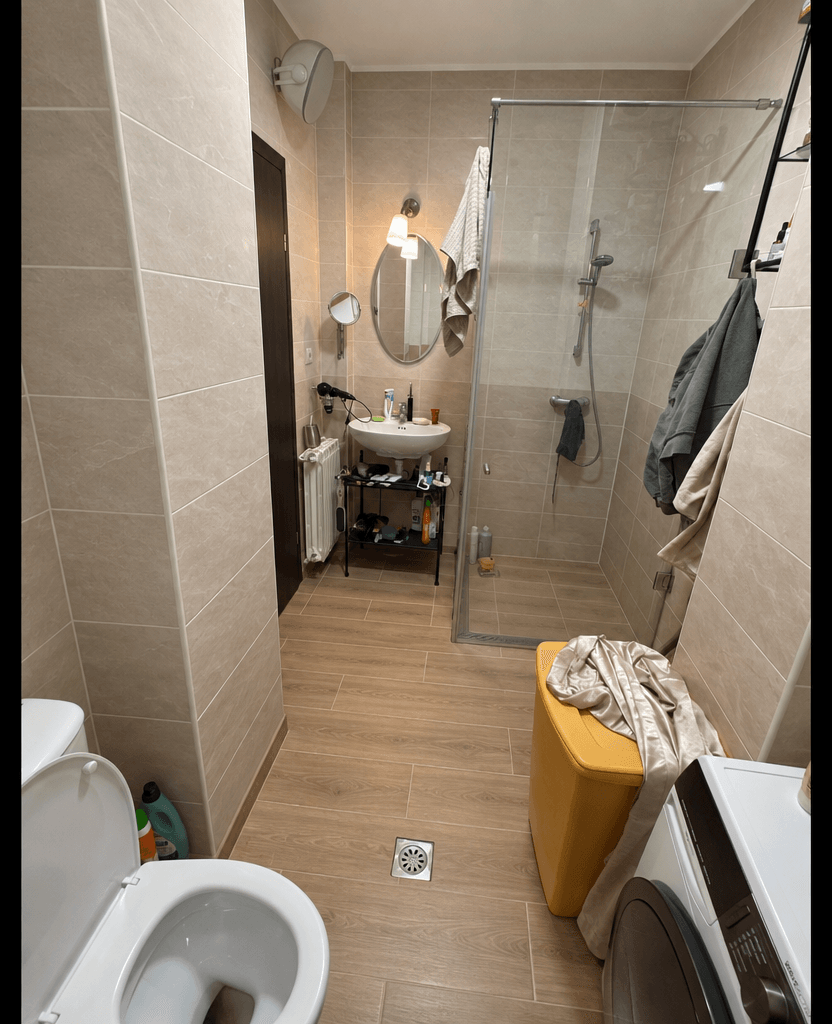 Bathroom interior in Minimalism style — photo by GenRoom AI