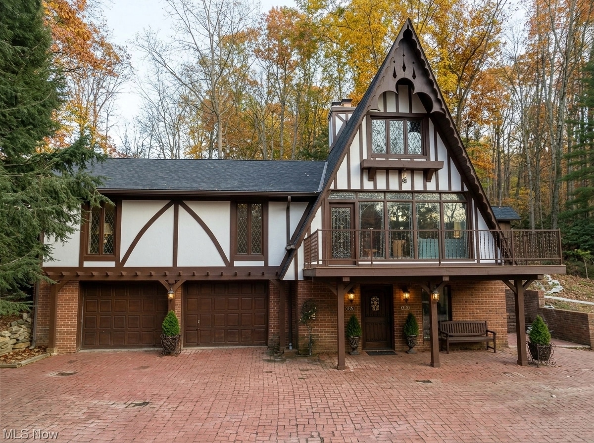 Facade design in Tudor Facade style — Facade by GenRoom AI