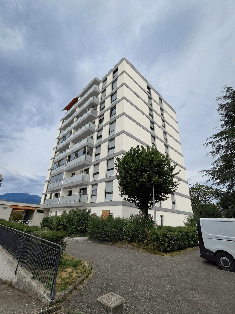 Design de façade en style Classic Facade — Façade par GenRoom AI